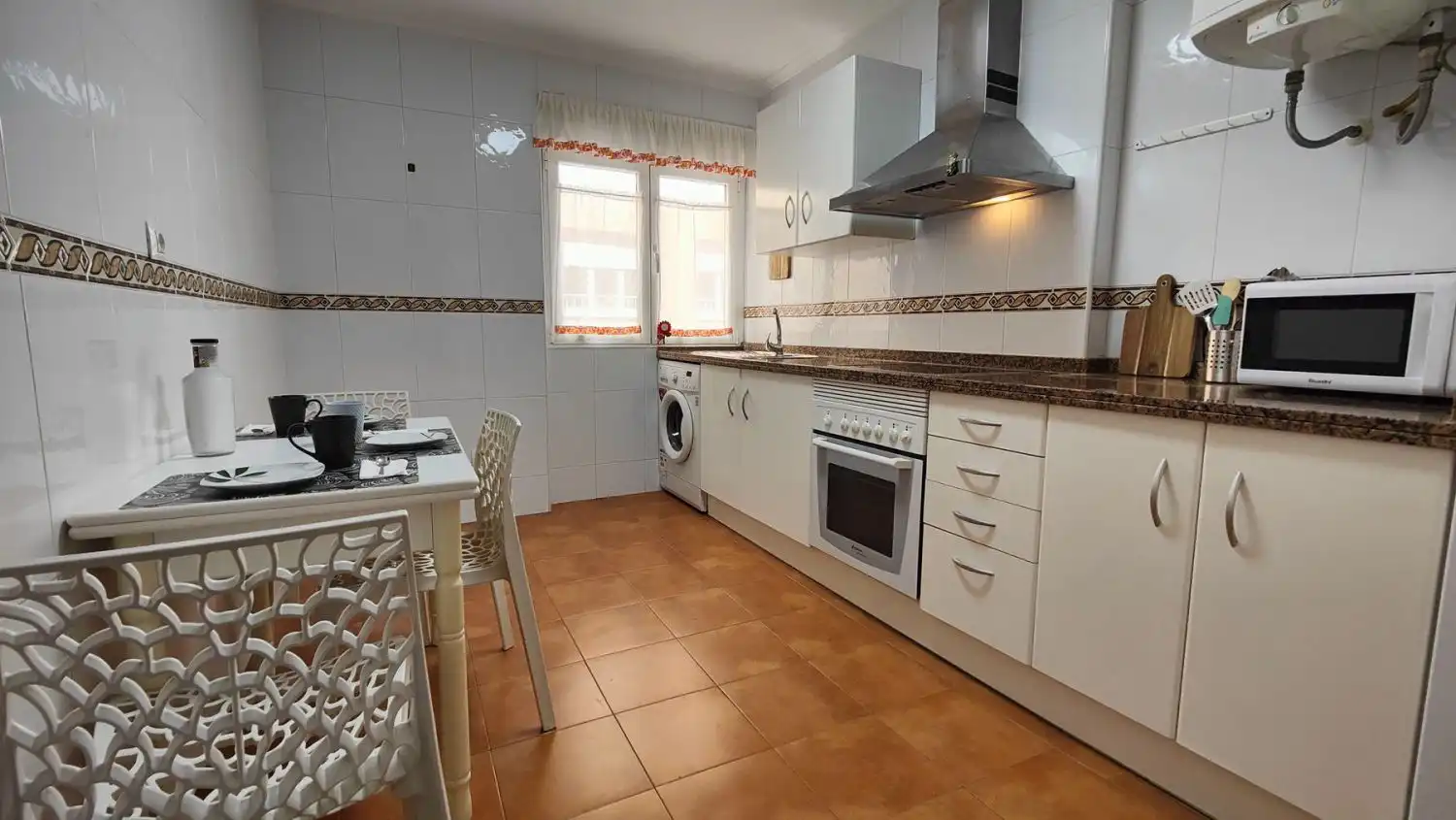 Küche von Wohnung zur Miete in Gijón  mit Heizung und Möbliert