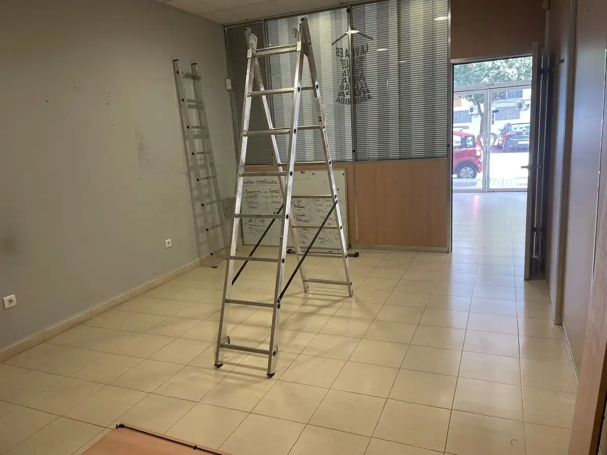 Oficina en venda a Estepona - Estepona,Centro,Avenida Juan Carlos I