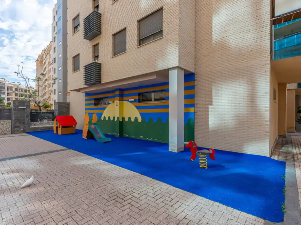 Exterior view of Attic for sale in El Campello  with Air Conditioner, Private garden and Terrace