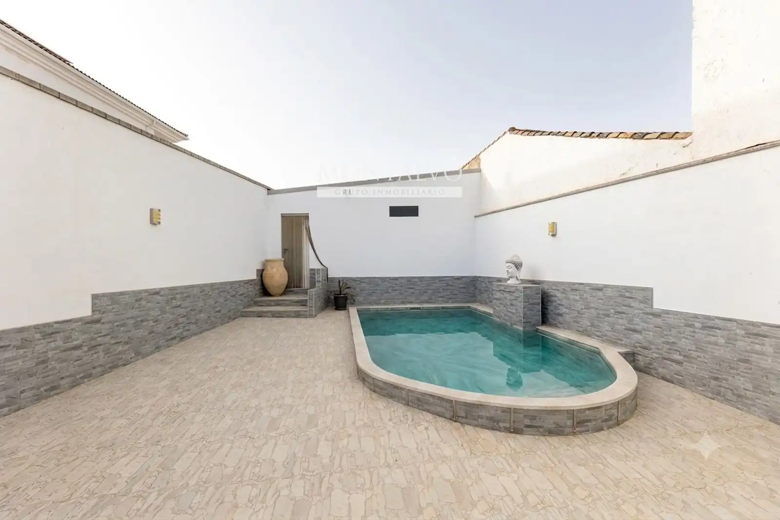 Piscina de Casa o xalet en venda en Pinos Puente amb Aire condicionat, Calefacció i Terrassa