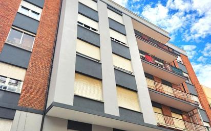 Exterior view of Flat for sale in León Capital 