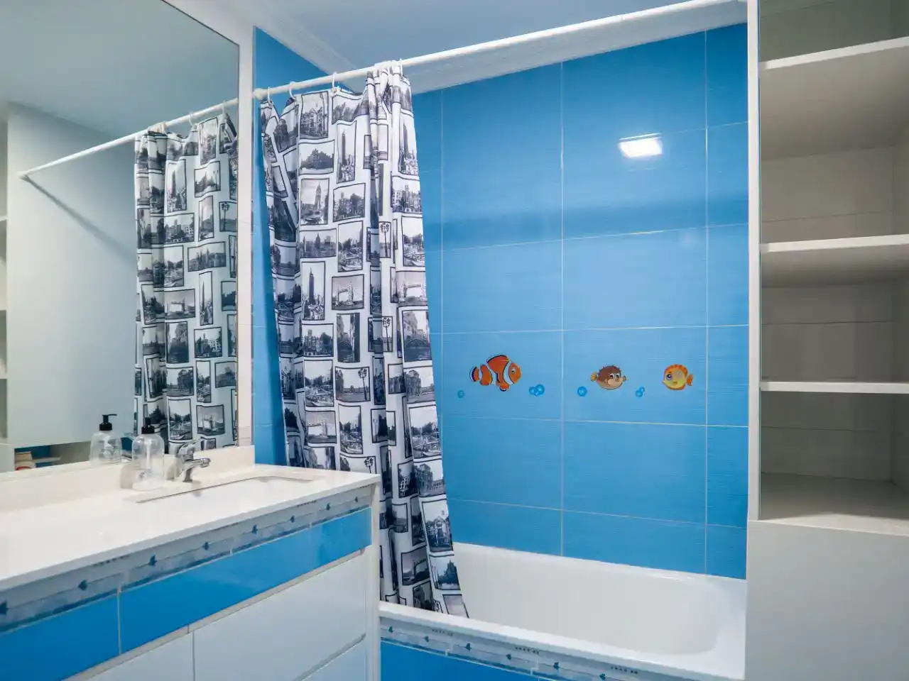Bathroom of Flat for rent in Centro - Echegaray