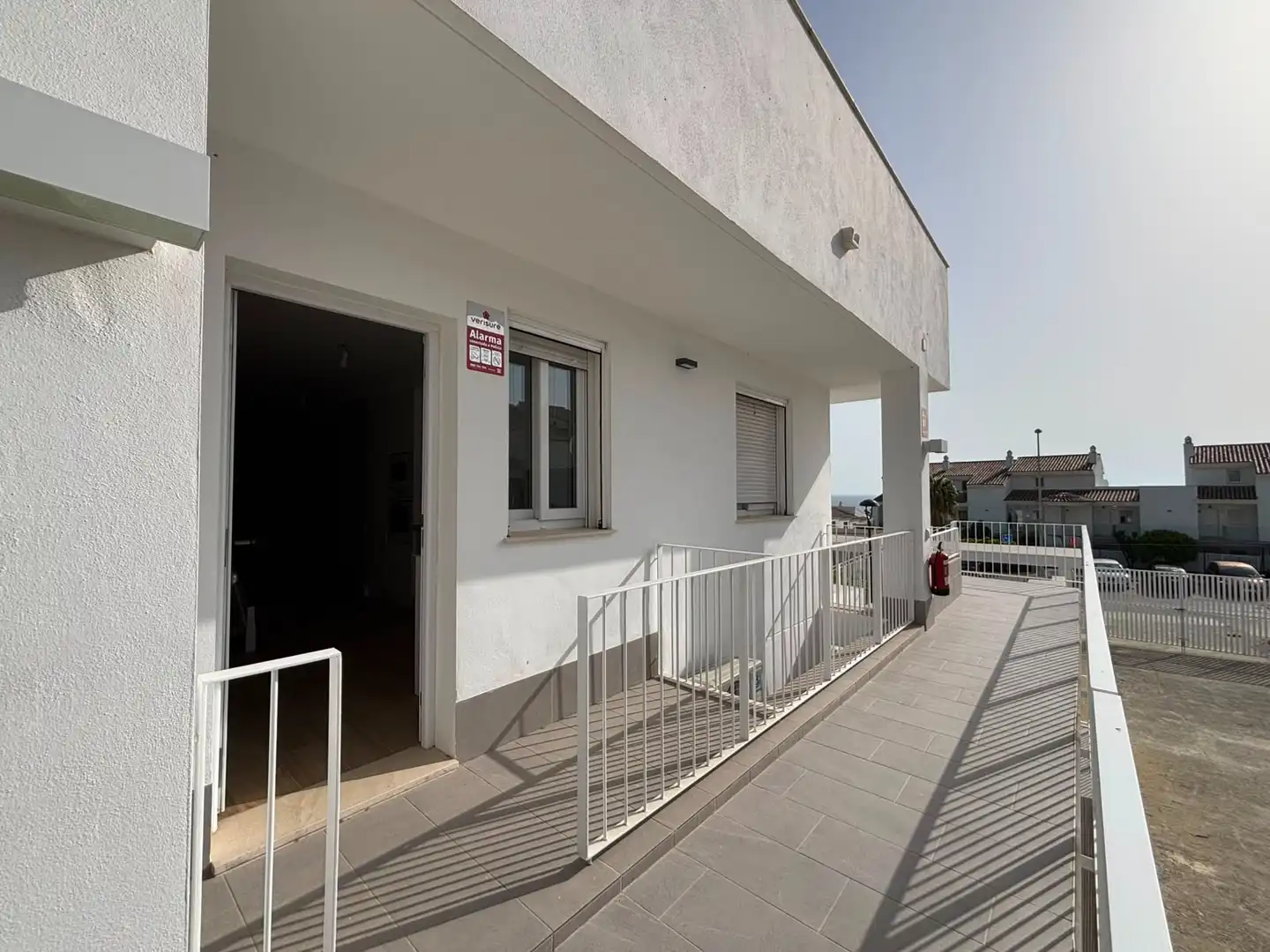 Vista exterior de Dúplex en venda en Zahara de los Atunes amb Aire condicionat i Terrassa