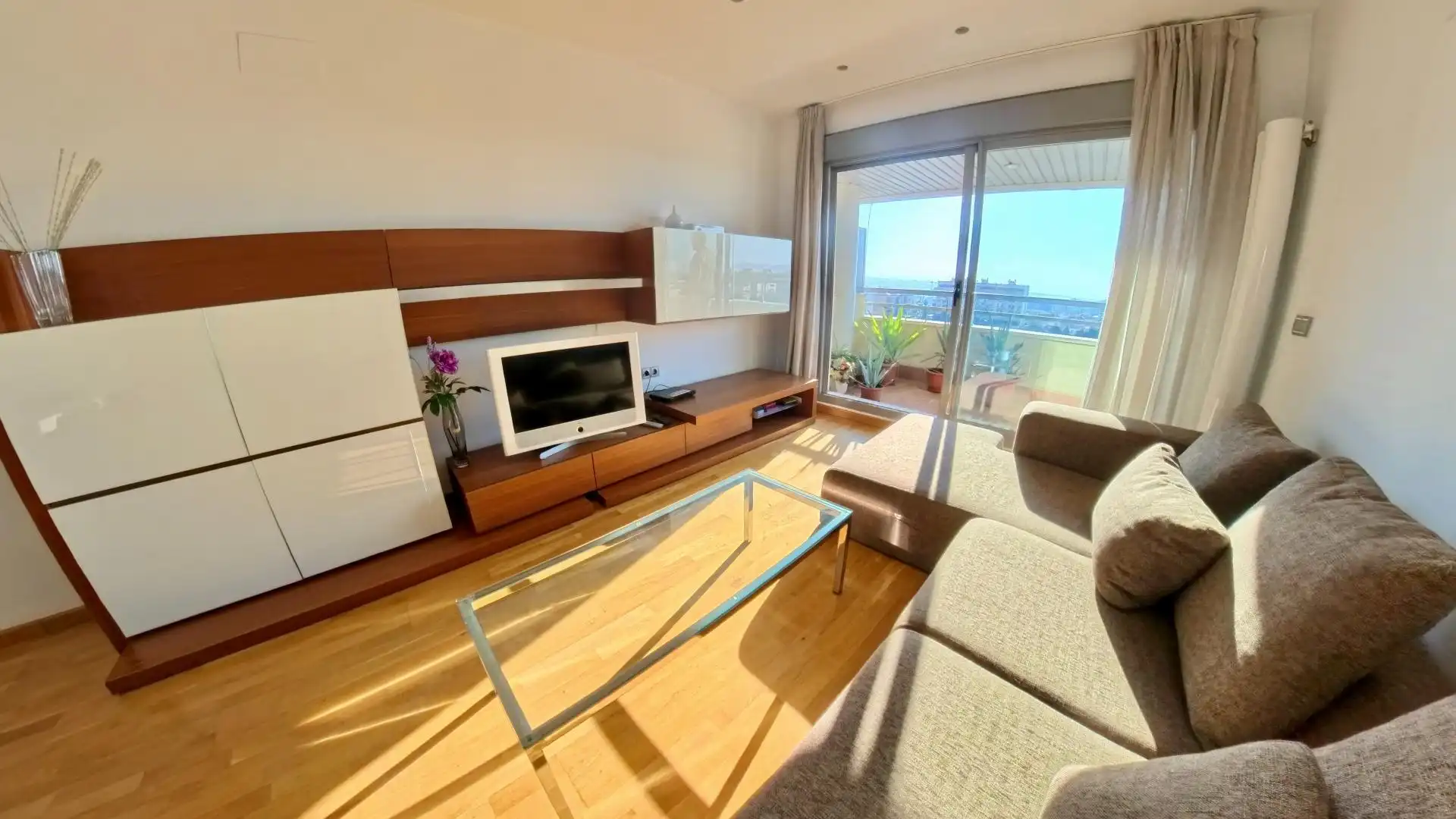 Flat for sale in Avenida Avenida de la Ilustración, 85, Campus de la Salud