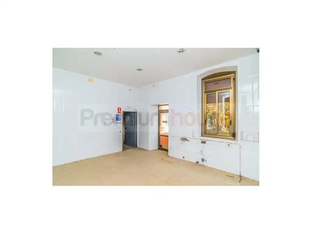 Detached house with pool for sale in Calle de Portugal, imagen 12