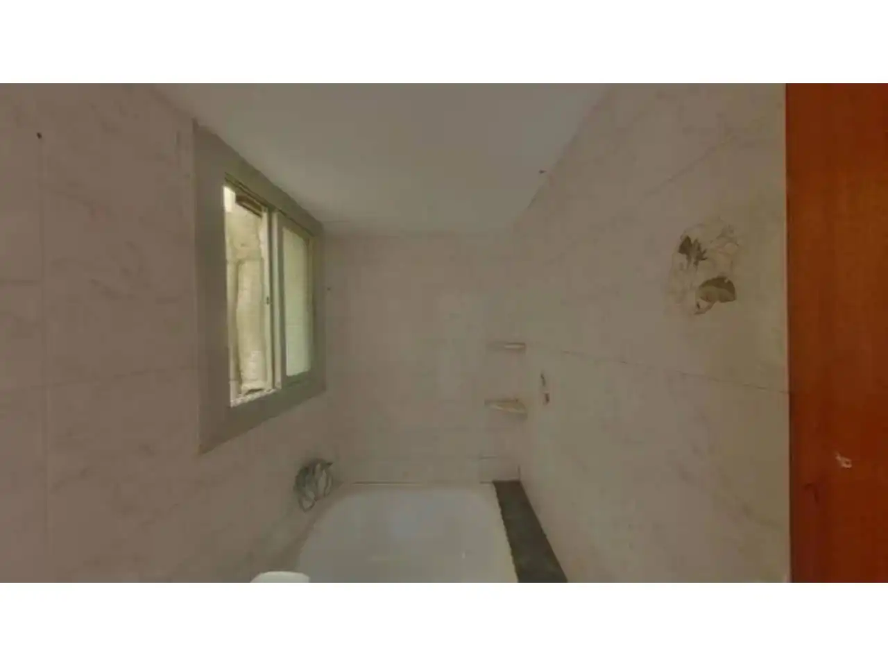 Bathroom of Flat for sale in Badalona
