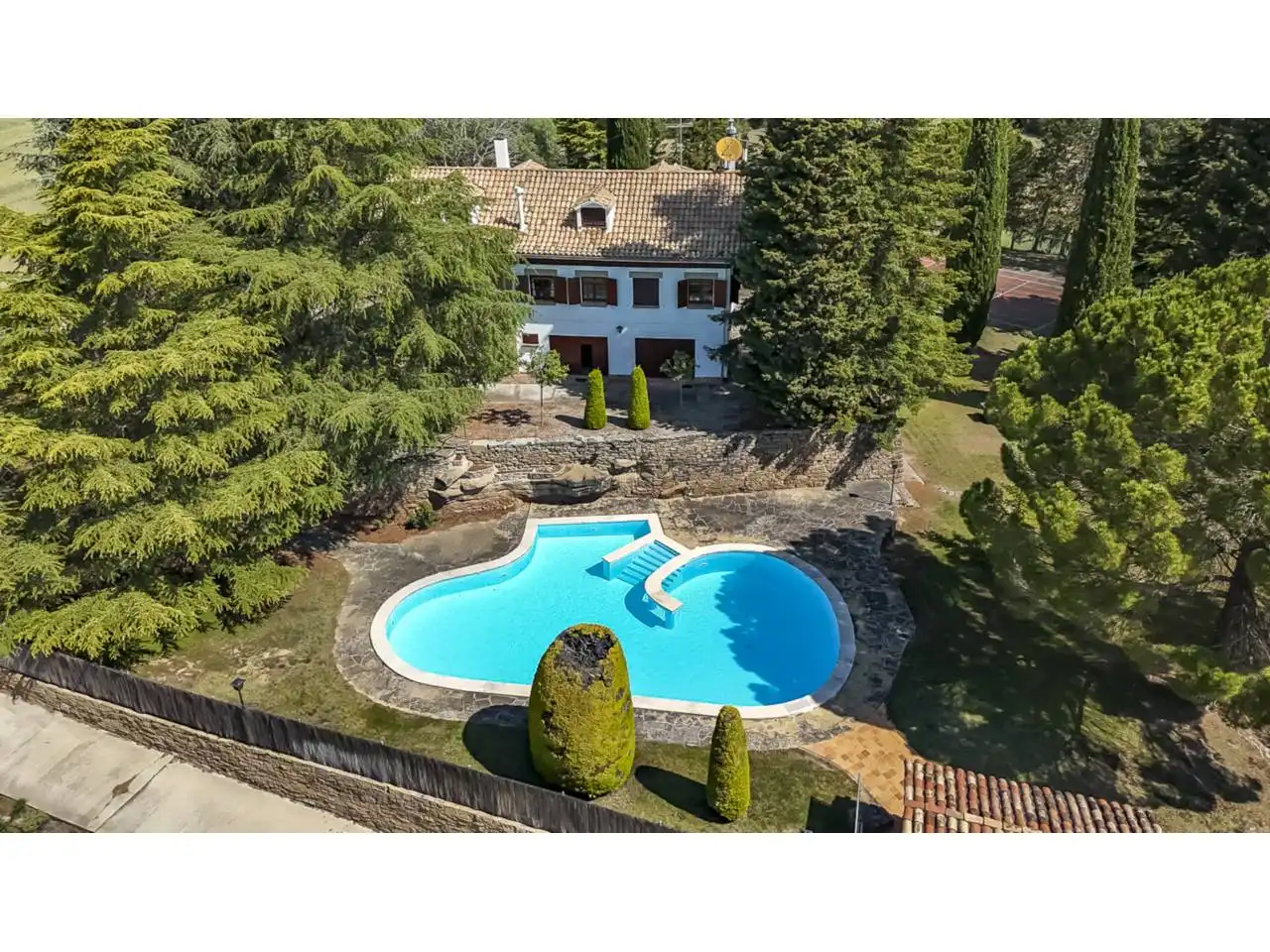 Piscina de Casa o xalet en venda en Riner