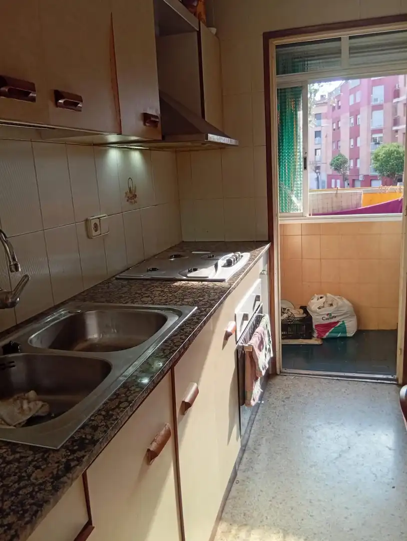 Cocina de Piso en venta en Santa Perpètua de Mogoda con Balcón