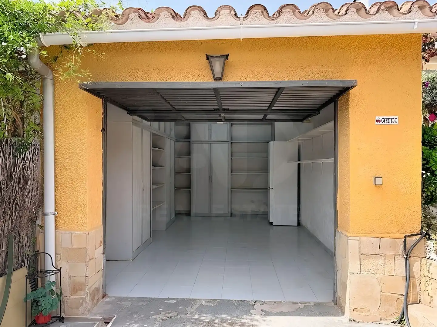 Aparcament de Casa o xalet en venda en Sant Pere de Ribes amb Calefacció