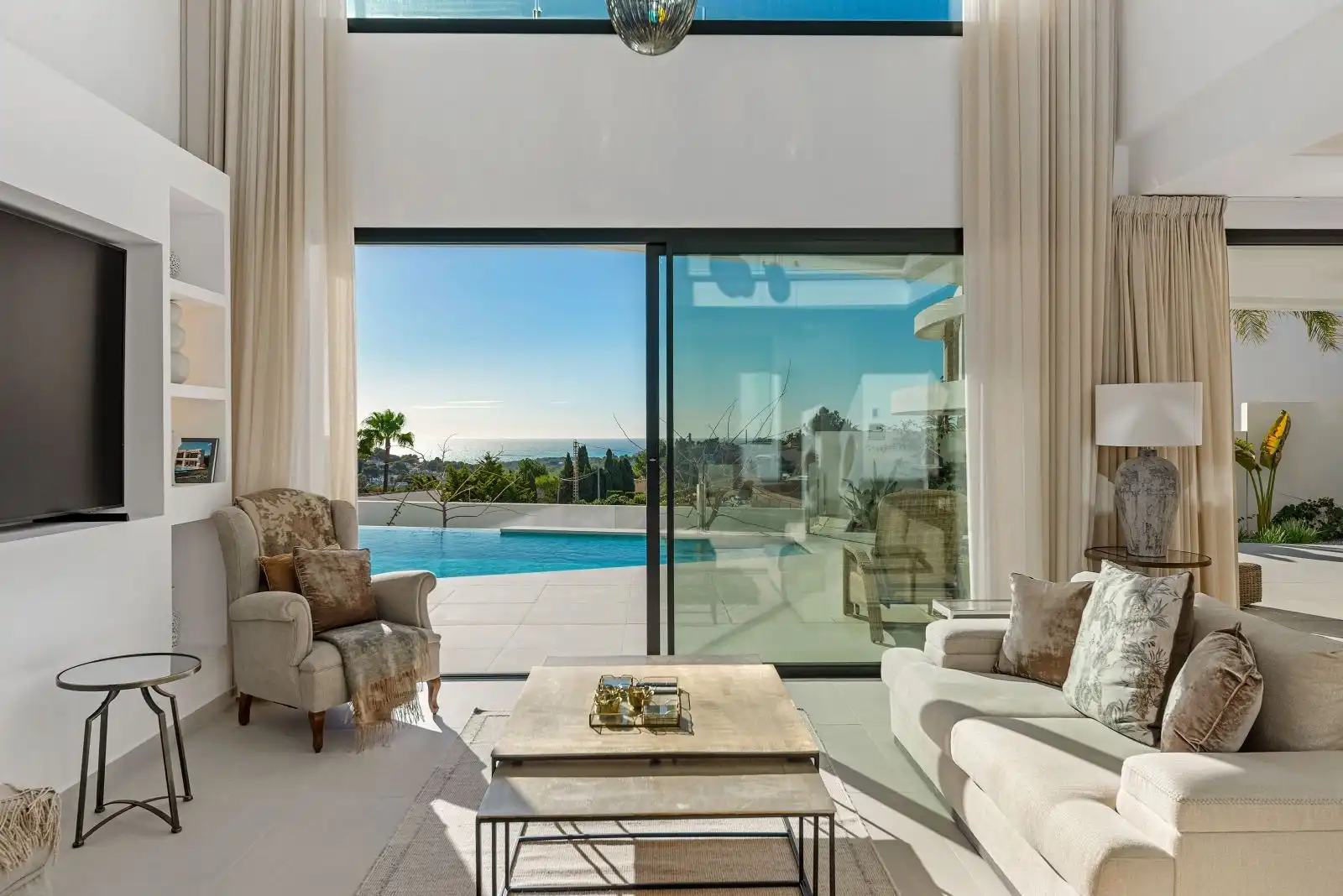 Sala de estar de Casa o chalet en venta en Moraira con Aire acondicionado, Calefacción y Jardín privado