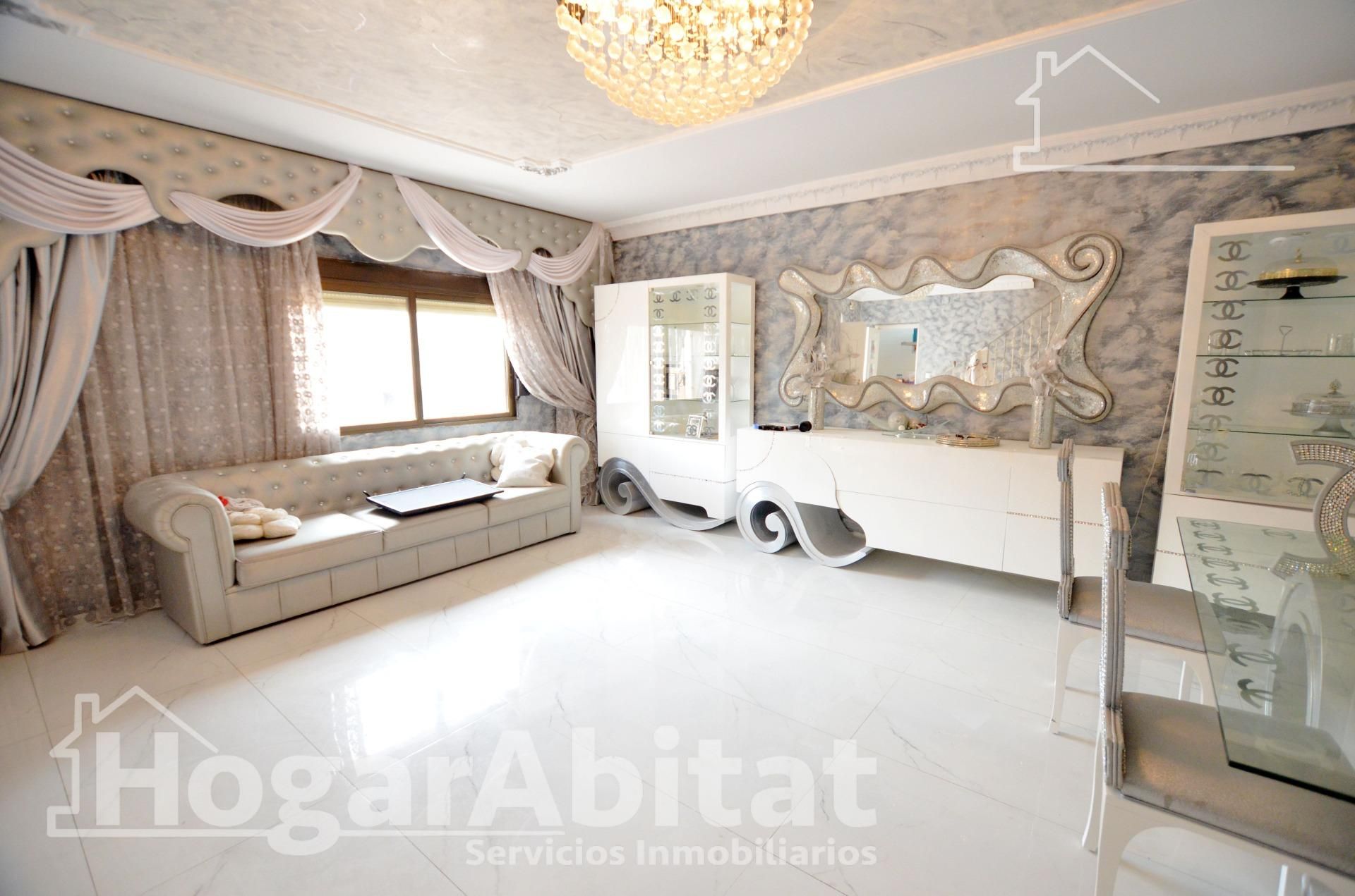Living room of Single-family semi-detached for sale in Alicante / Alacant  with Air Conditioner, Private garden and Terrace