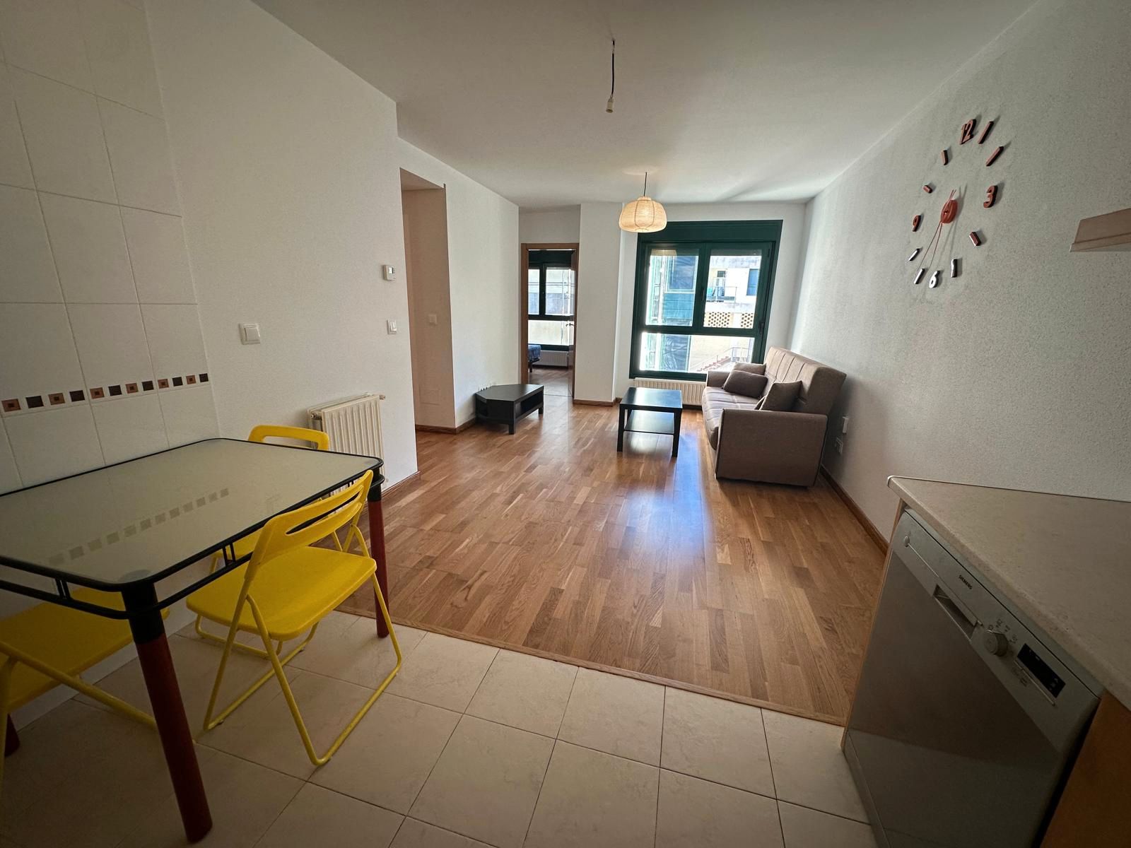 Wohnzimmer von Wohnungen zum verkauf in Boqueixón mit Heizung, Abstellraum und Möbliert