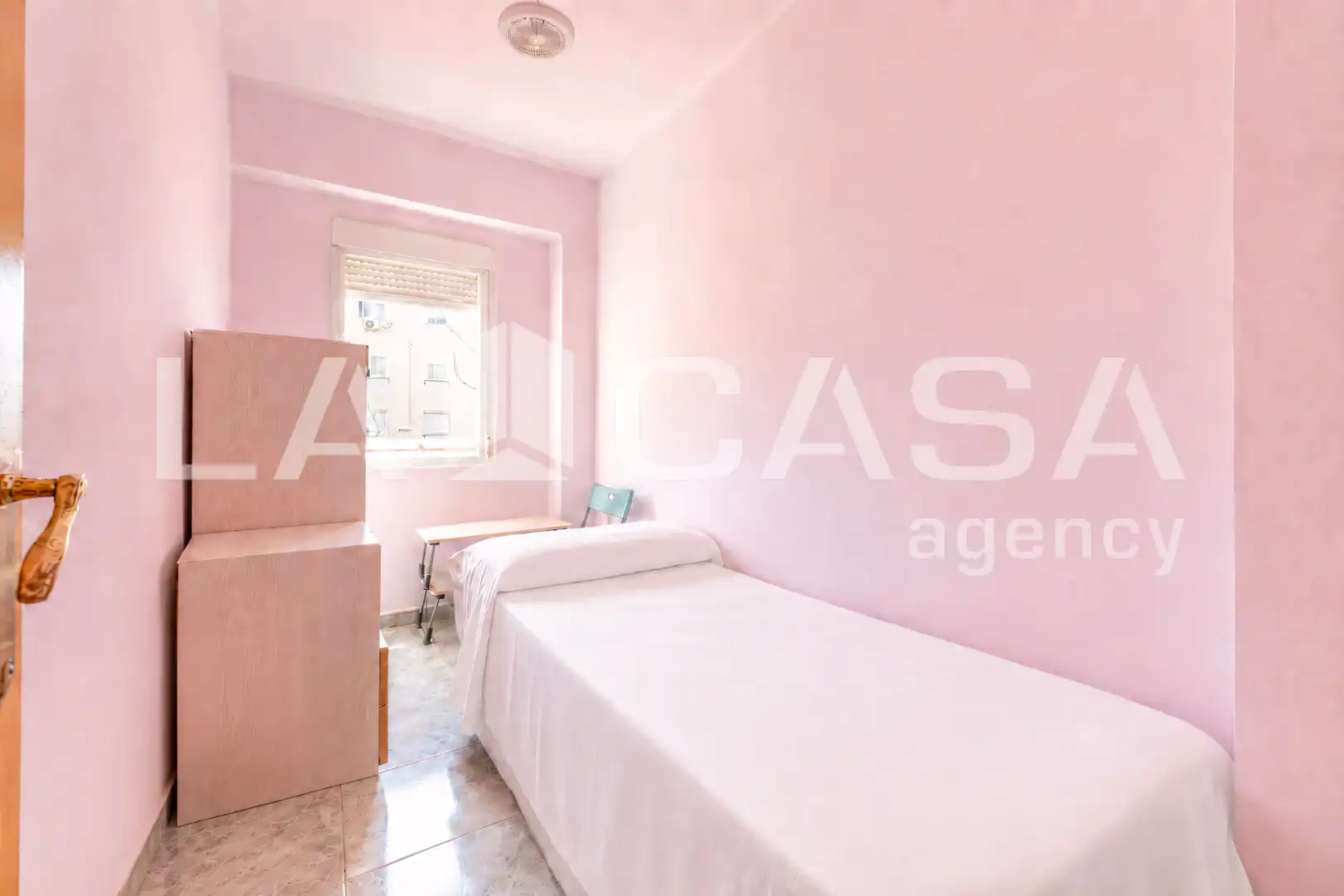 Bedroom of Flat for sale in Valencia