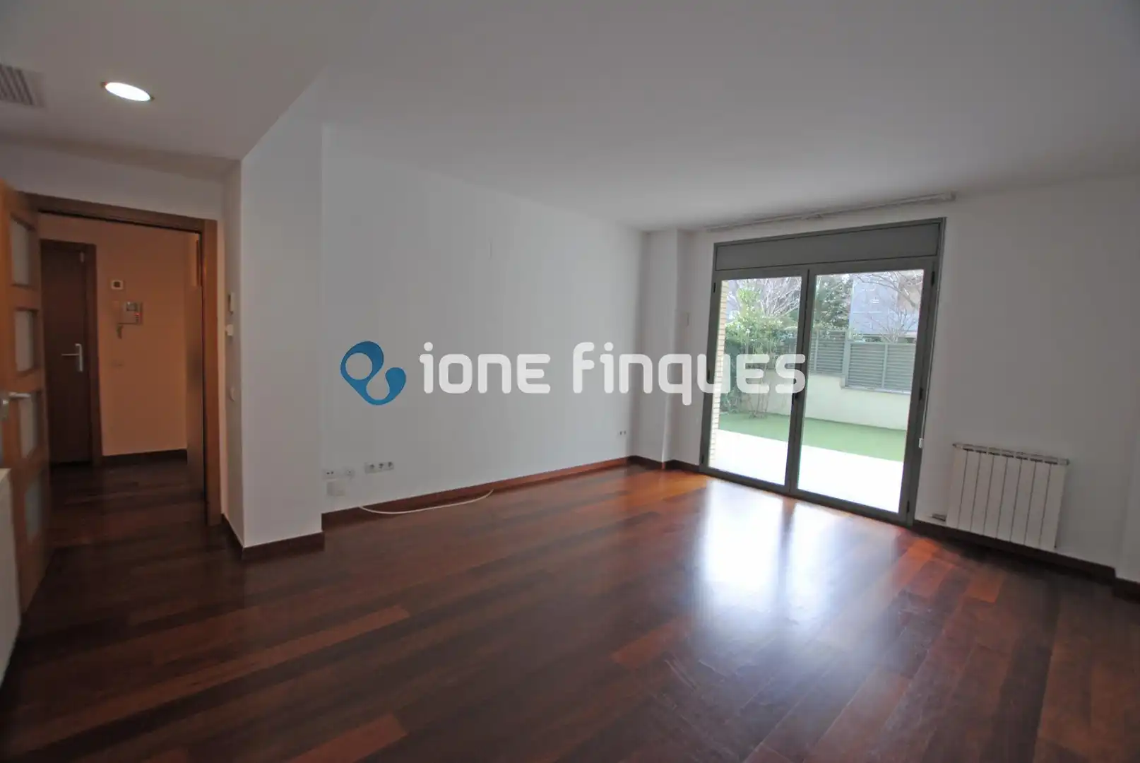 Wohnzimmer von Wohnung zum Verkauf in Sant Cugat del Vallès mit Heizung, Privatgarten und Terrasse
