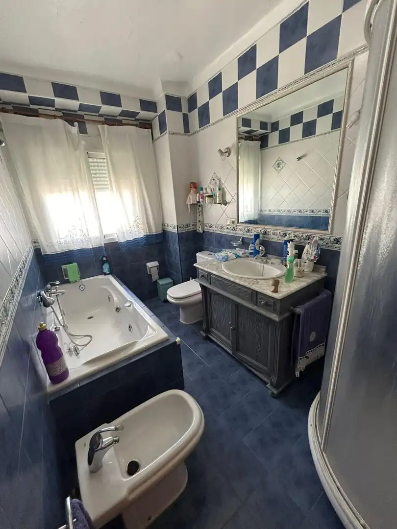 Baño de Ático en venta en Cuevas de San Marcos con Aire acondicionado, Terraza y Amueblado