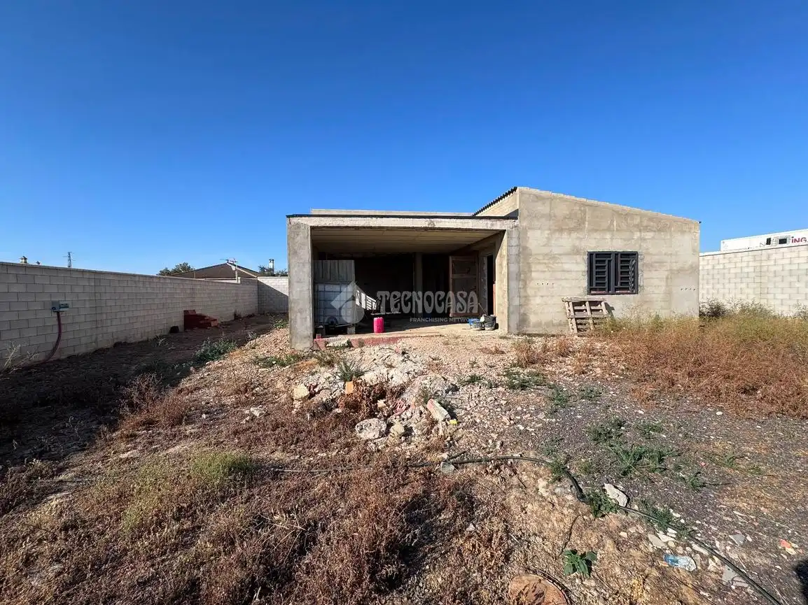 Piso en venta en Carmona