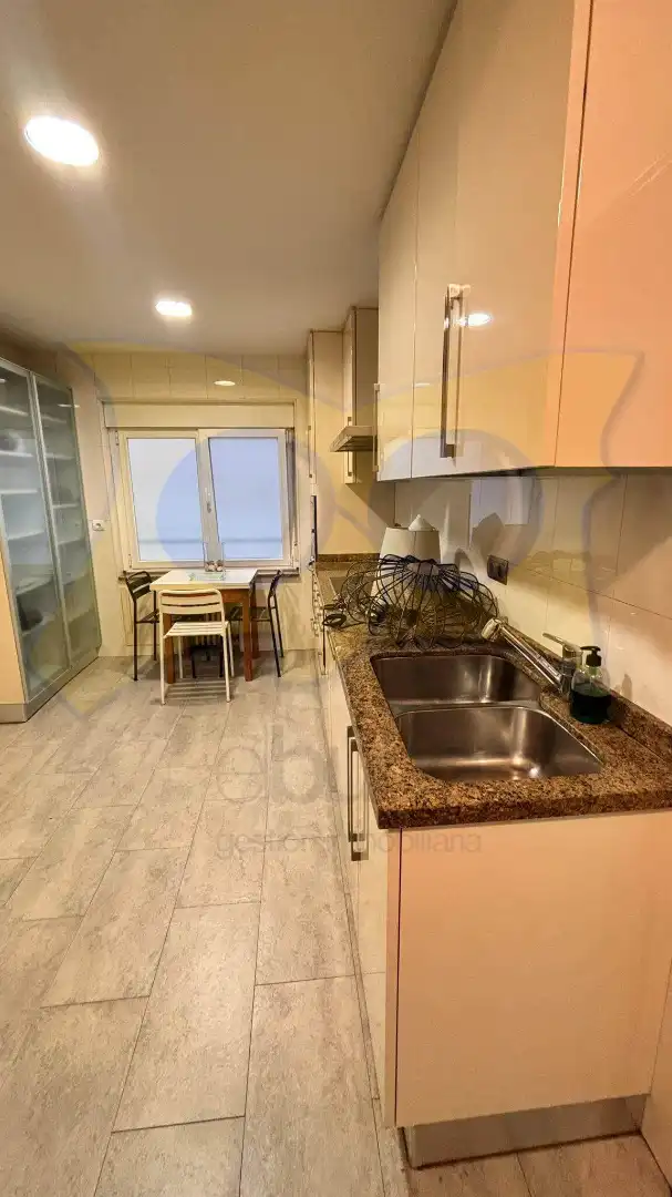 Cocina de Piso de alquiler en Salamanca con Calefacción, Parquet y Terraza