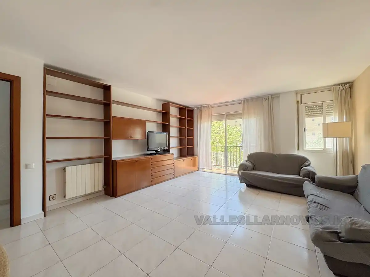 Außenansicht von Wohnung zum Verkauf in Mollet del Vallès mit Heizung und Balkon