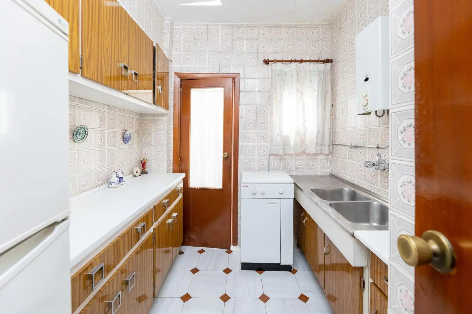 Cocina de Piso en venta en Granada con Terraza y Balcón