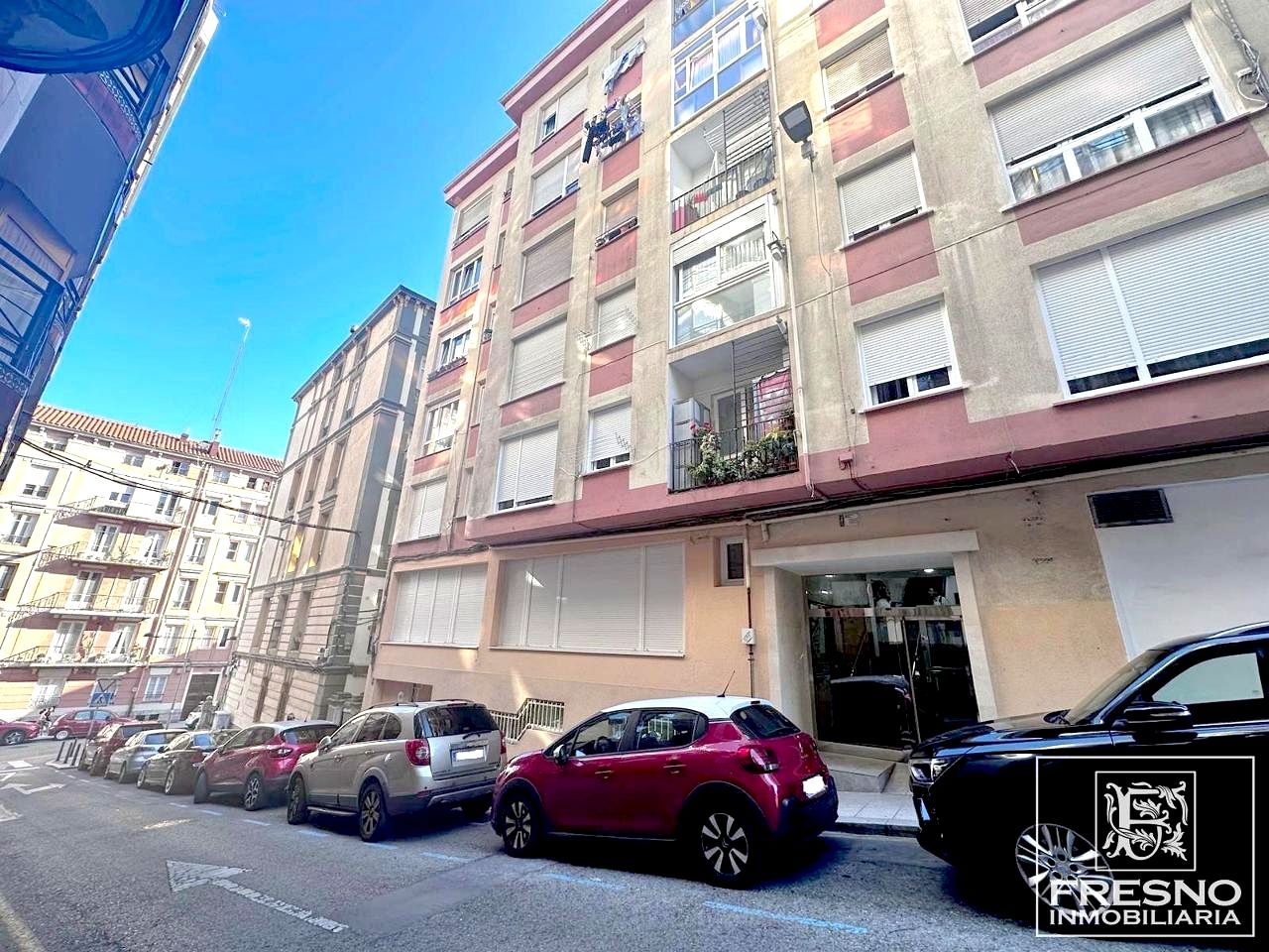 Vista exterior de Pis en venda en Santander amb Calefacció, Parquet i Moblat