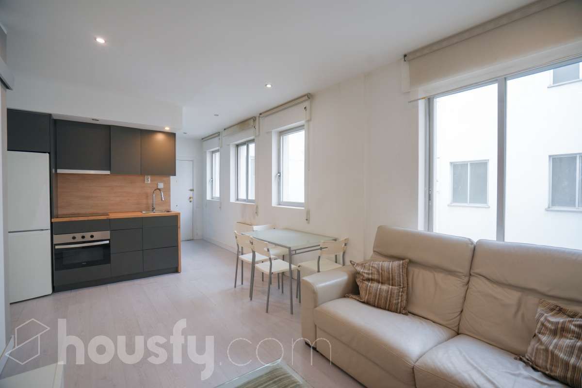 Living room of Flat for sale in  Madrid Capital  with Air Conditioner and Heating