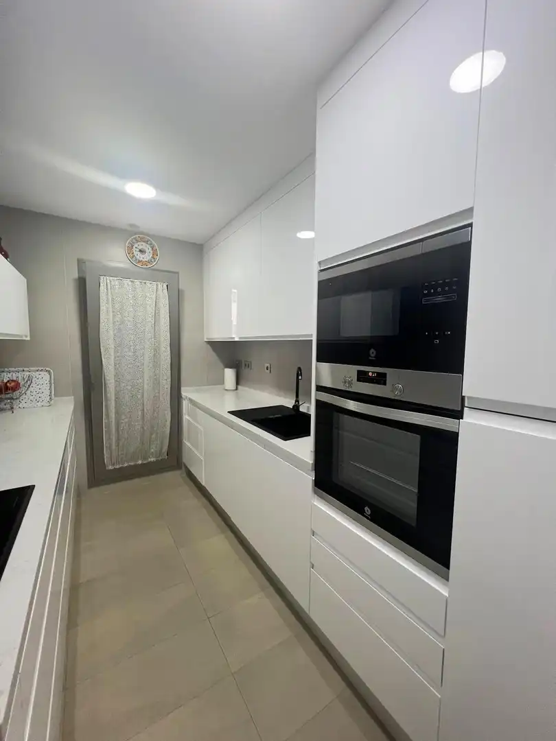 Appartamento con piscina in vendita a Entrenúcleos, imagen 18