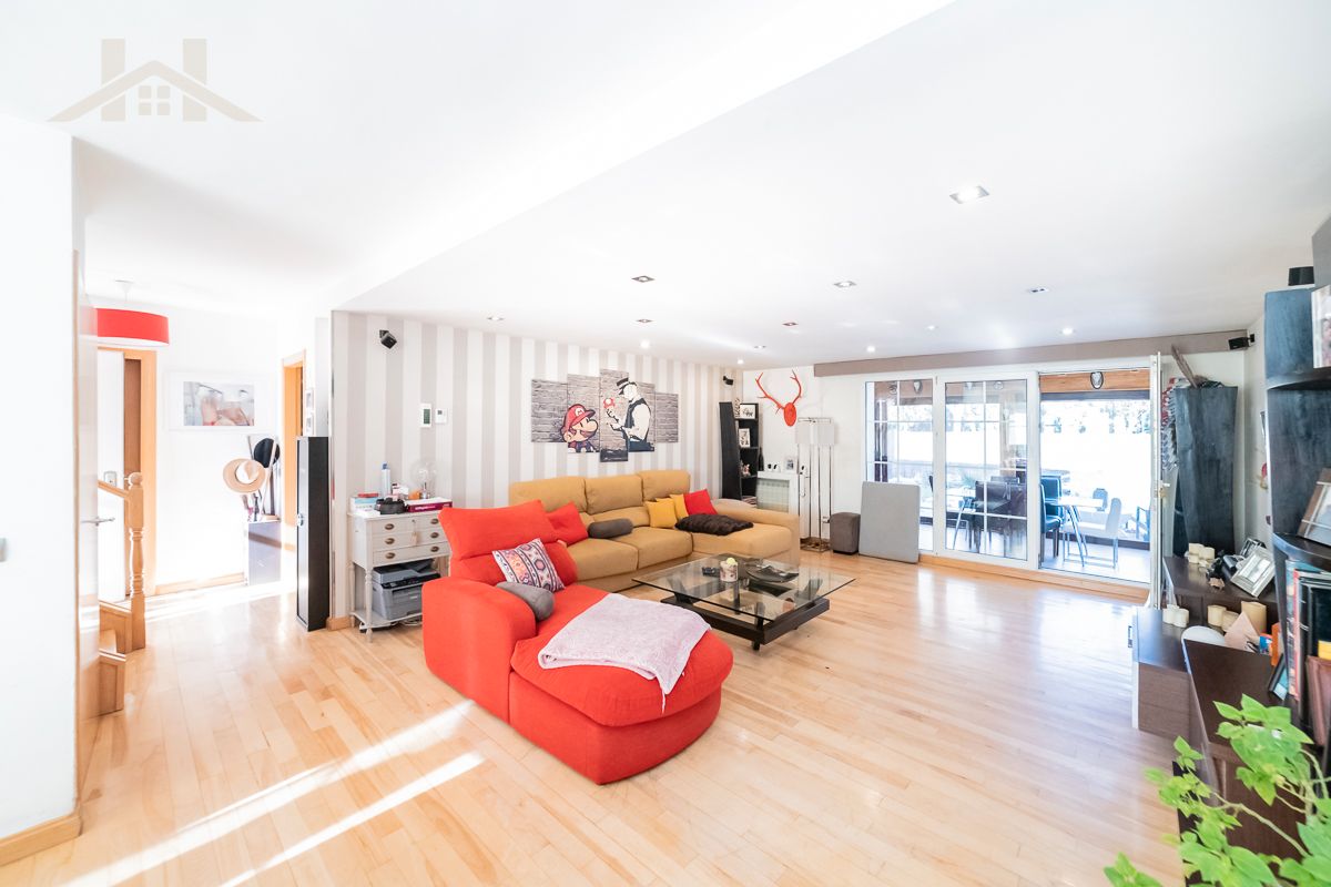 Living room of Single-family semi-detached for sale in Villanueva de la Cañada  with Heating