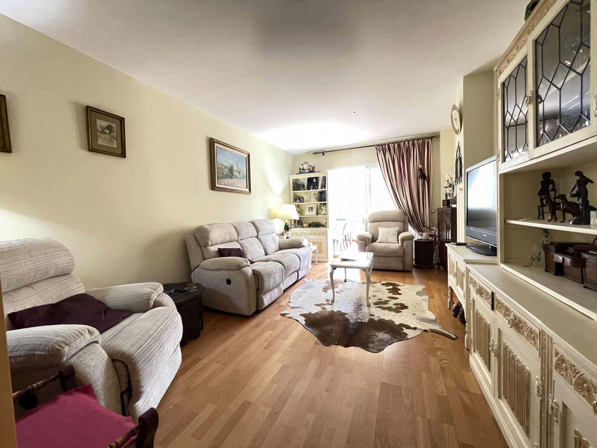 Living room of Apartment for sale in Estepona  with Air Conditioner, Terrace and Storage room