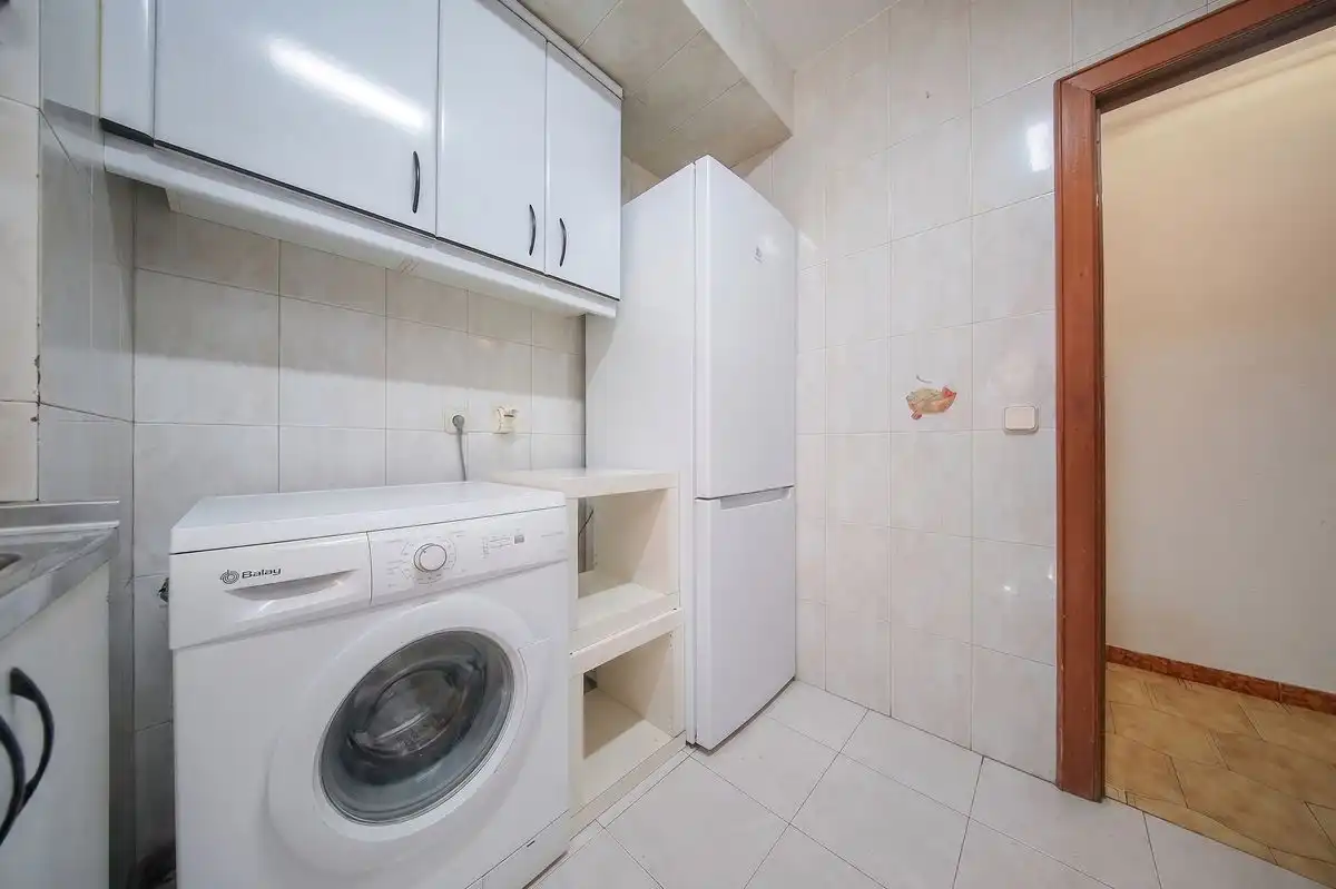Cocina de Piso en venta en Madrid con Calefacción, Terraza y Amueblado