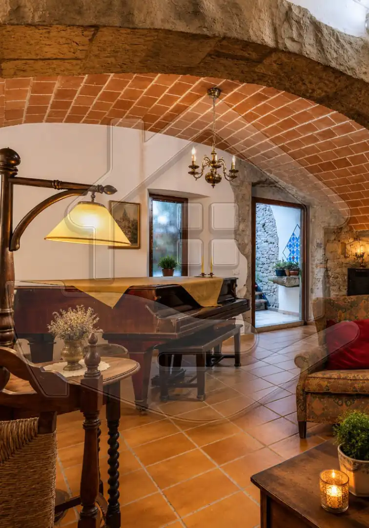 Casa adosada en venta en Carrer del Perelló, Vilablareix