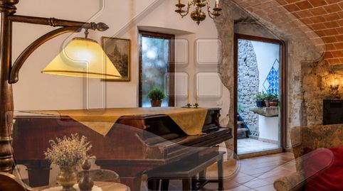 Foto 2 de Casa adosada en venta en Carrer del Perelló, Vilablareix, Girona