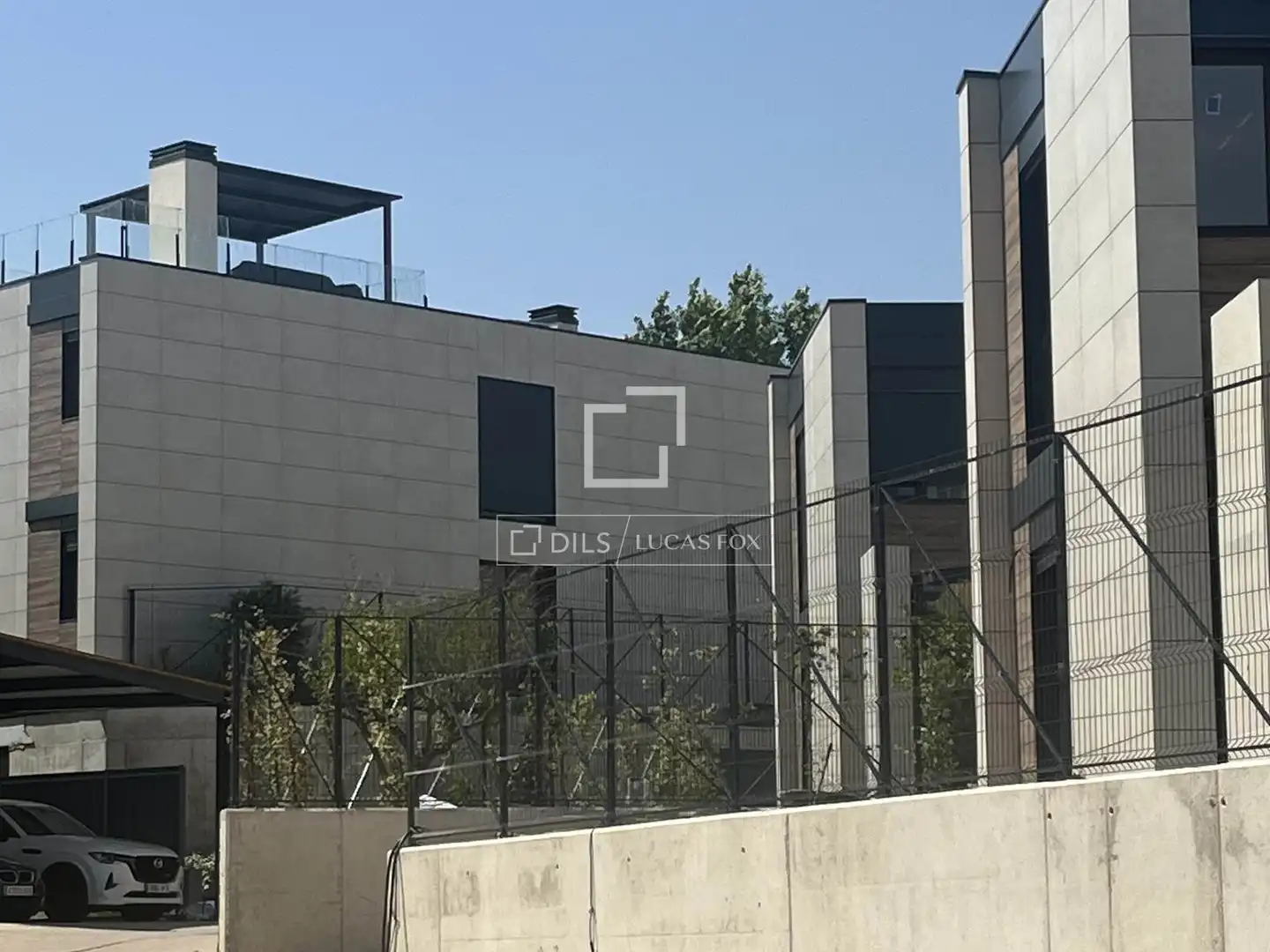 Exterior view of Houses for sale in Las Rozas de Madrid  with Air Conditioner, Private garden and Swimming Pool