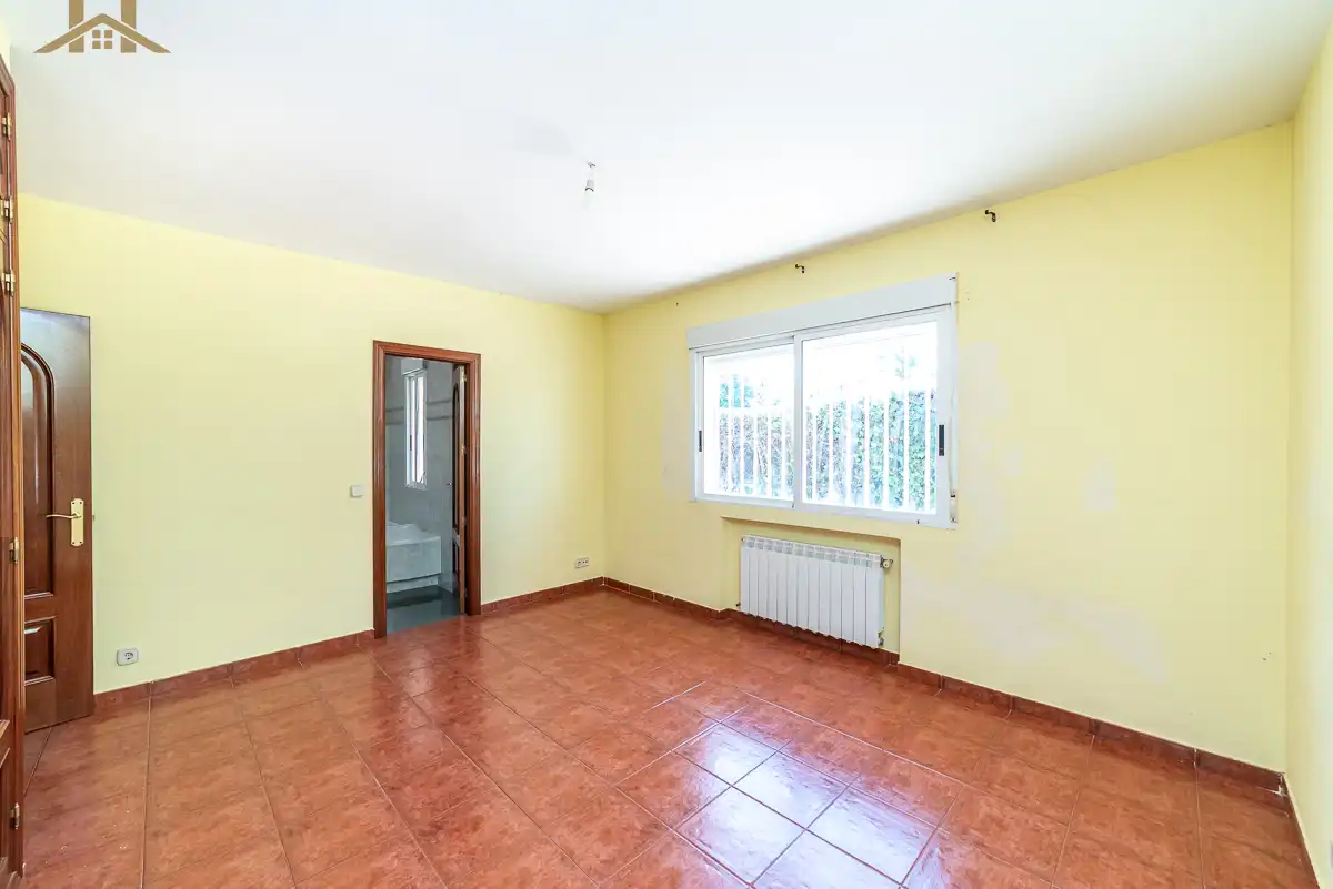 Schlafzimmer von Haus oder Chalet zum Verkauf in Griñón mit Heizung, Privatgarten und Whirlpool