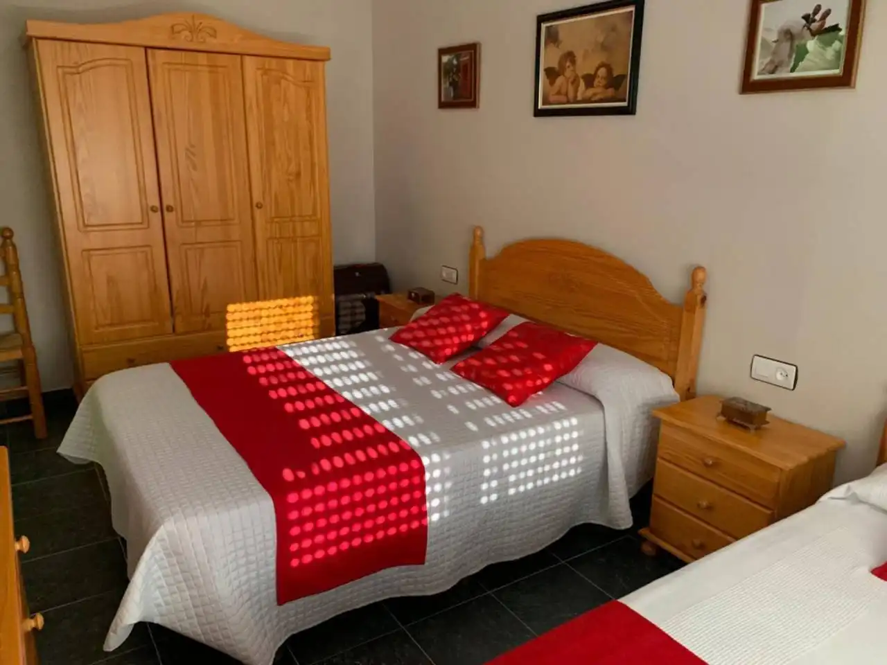 Dormitori de Casa o xalet en venda en Baza amb Calefacció i Terrassa