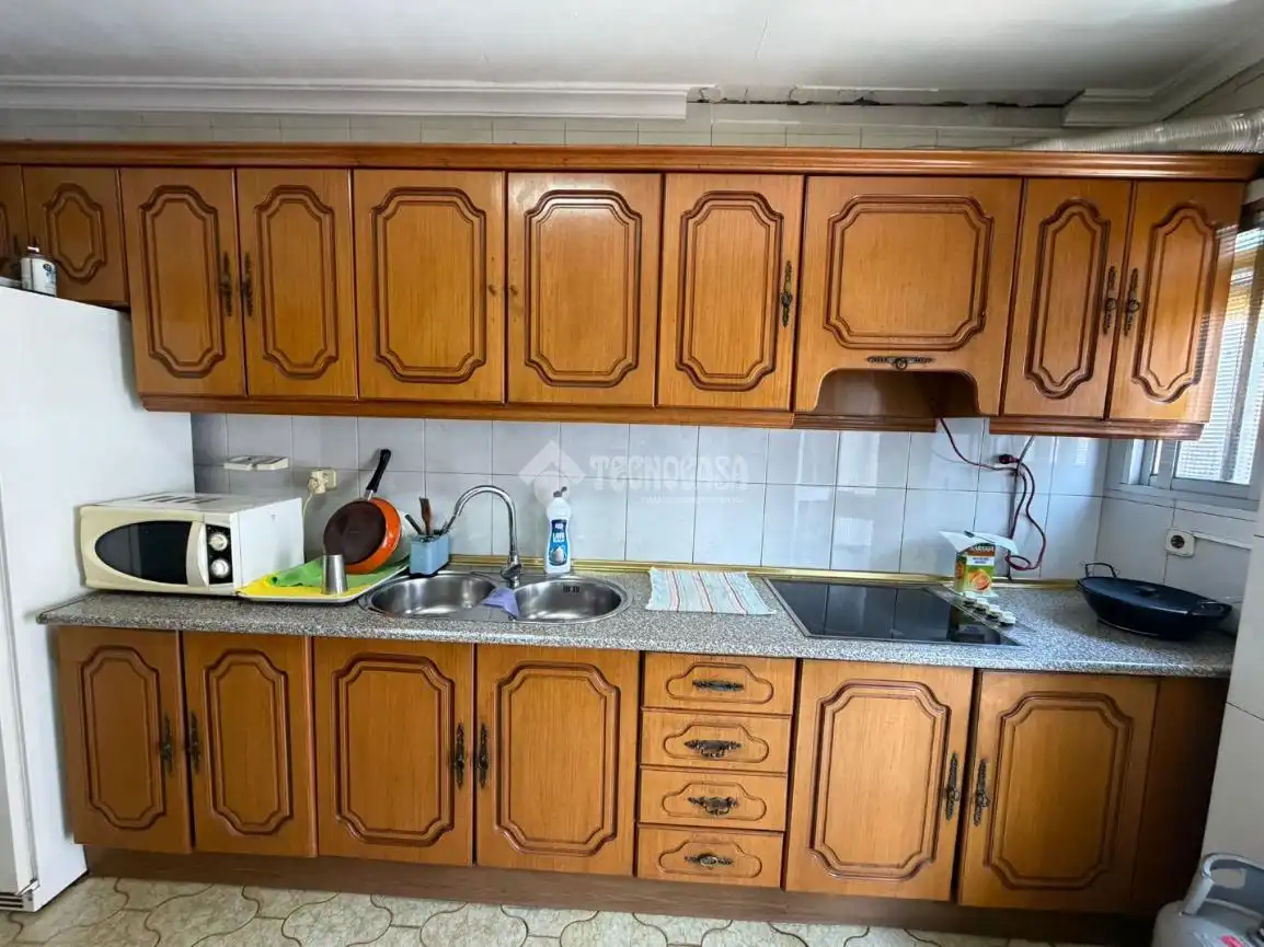 Kitchen of Attic for sale in Sevilla  with Air Conditioner and Balcony