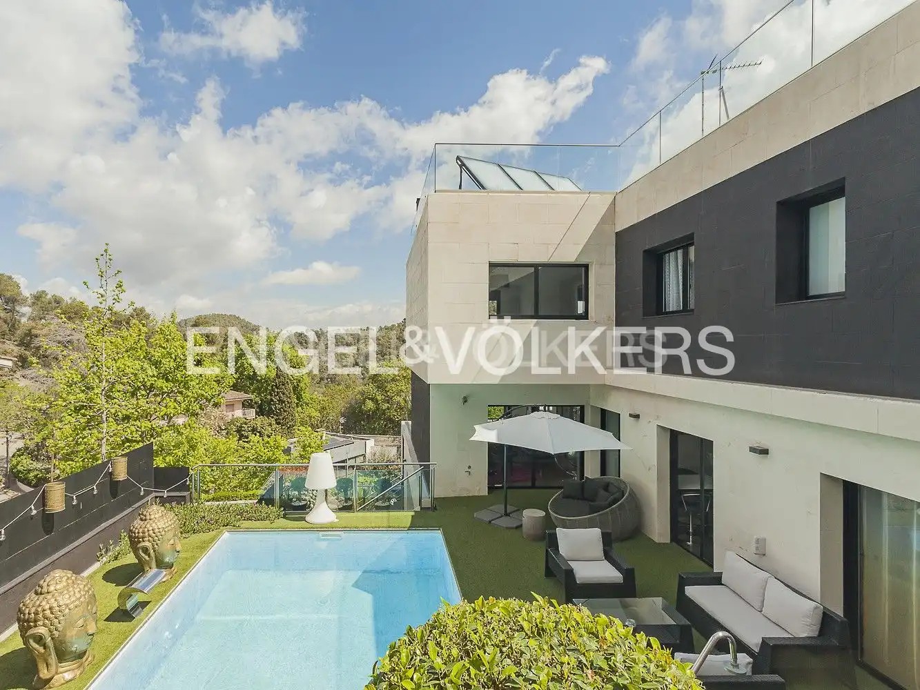 Terrassa de Casa o xalet en venda en Sant Cugat del Vallès amb Calefacció, Jardí privat i Parquet