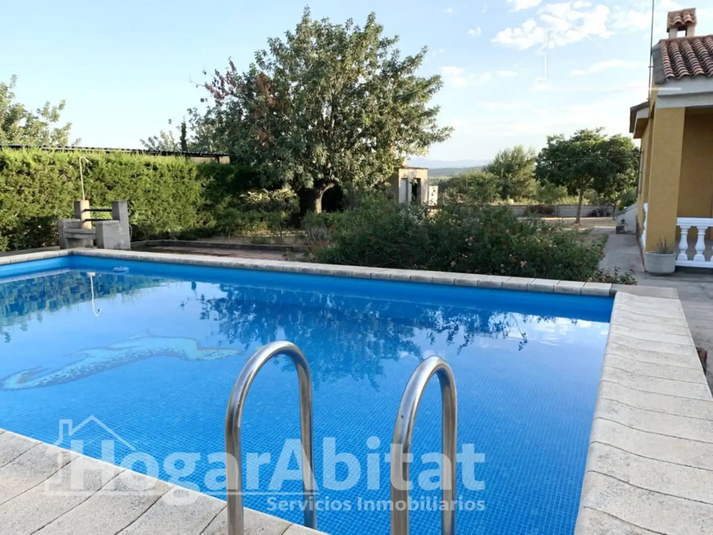Swimming pool of Houses for sale in Chiva  with Air Conditioner, Private garden and Terrace