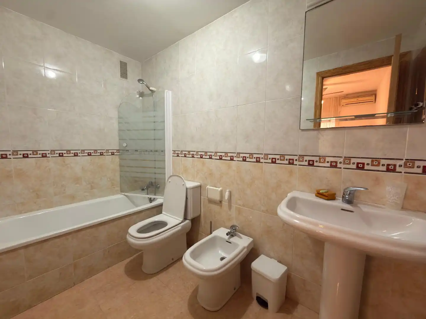 Baño de Apartamento en venta en Almoradí con Aire acondicionado, Calefacción y Terraza