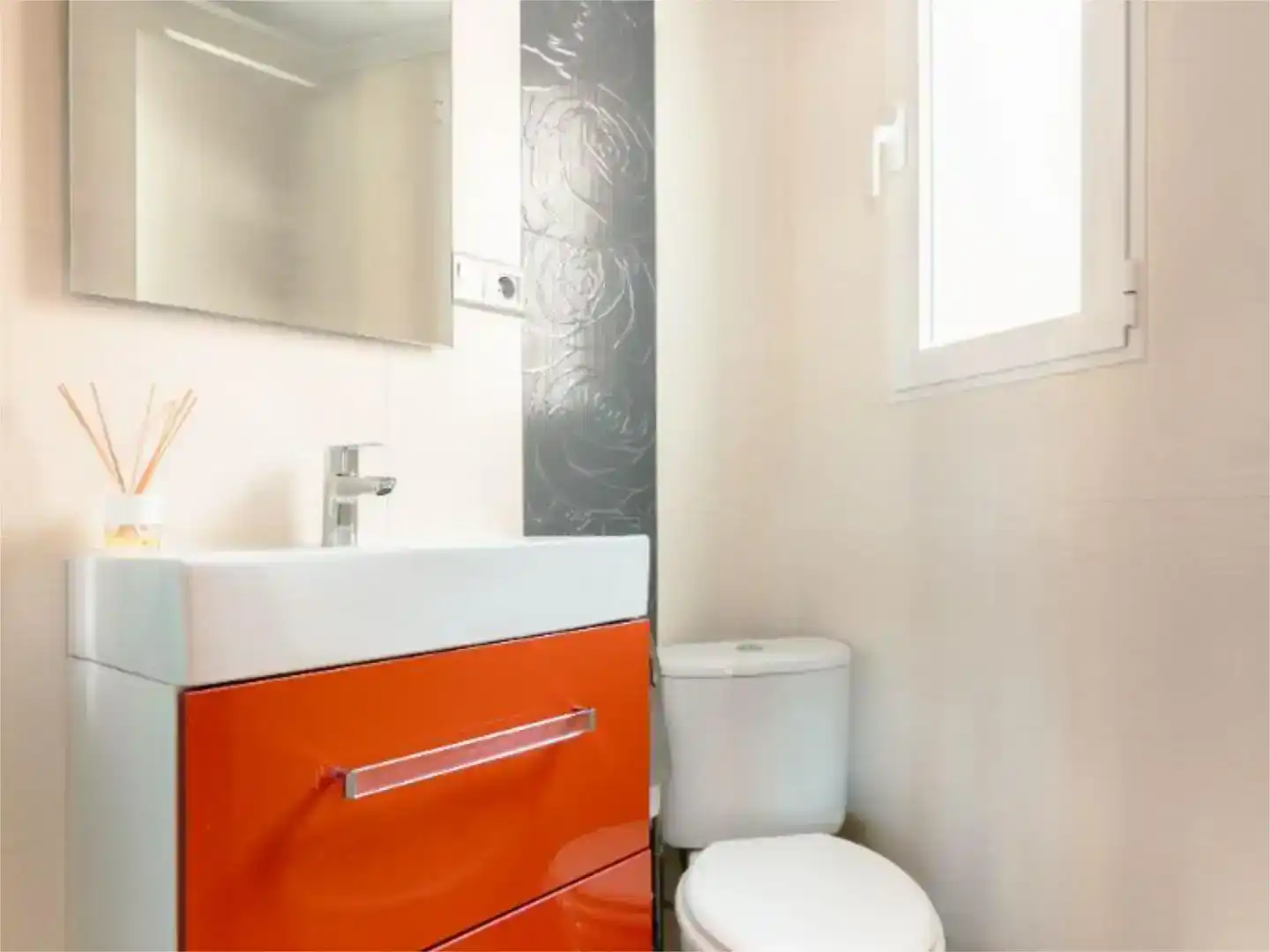 Badezimmer von Wohnung zur Miete in Haro mit Balkon
