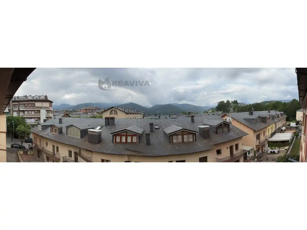 Exterior view of Flat for sale in La Seu d'Urgell  with Balcony