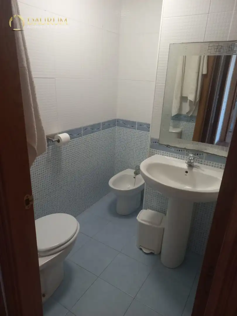 Bathroom of Flat for sale in Valencia  with Air Conditioner, Heating and Terrace
