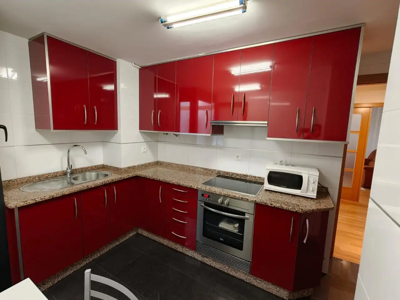 Cocina de Apartamento de alquiler en Ames con Calefacción, Trastero y Amueblado