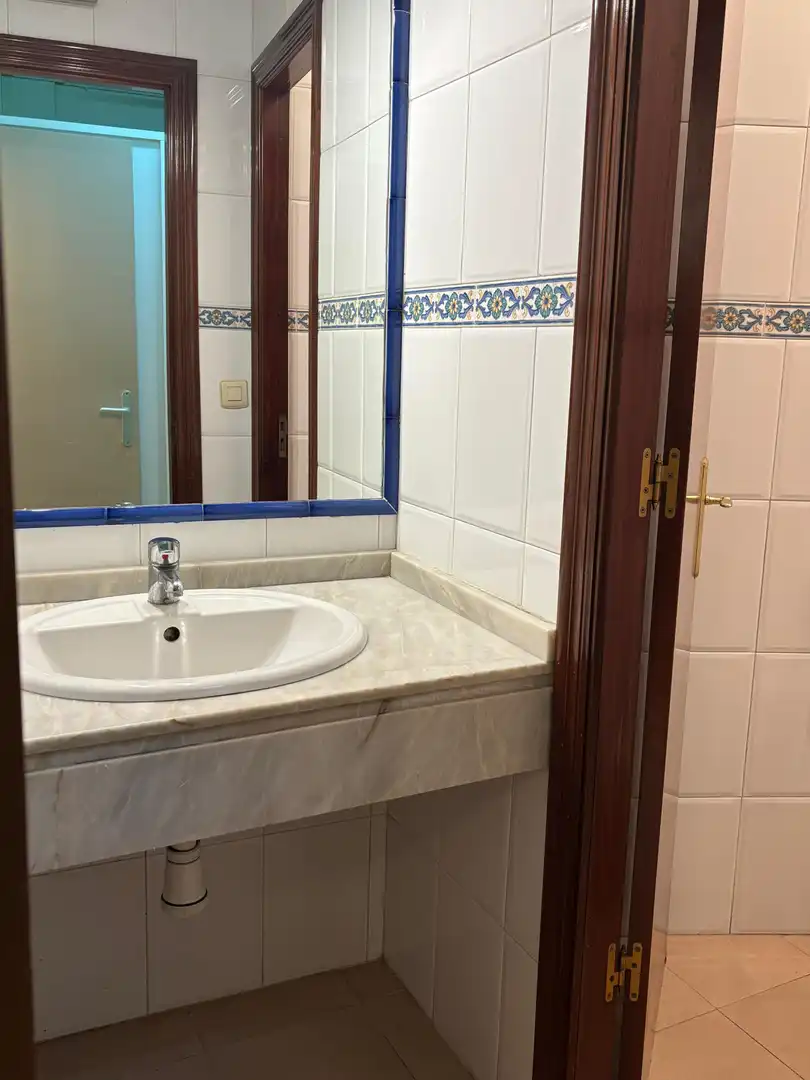 Local de lloguer a Gijón - Santa Doradia, 7, Barrio del Centro