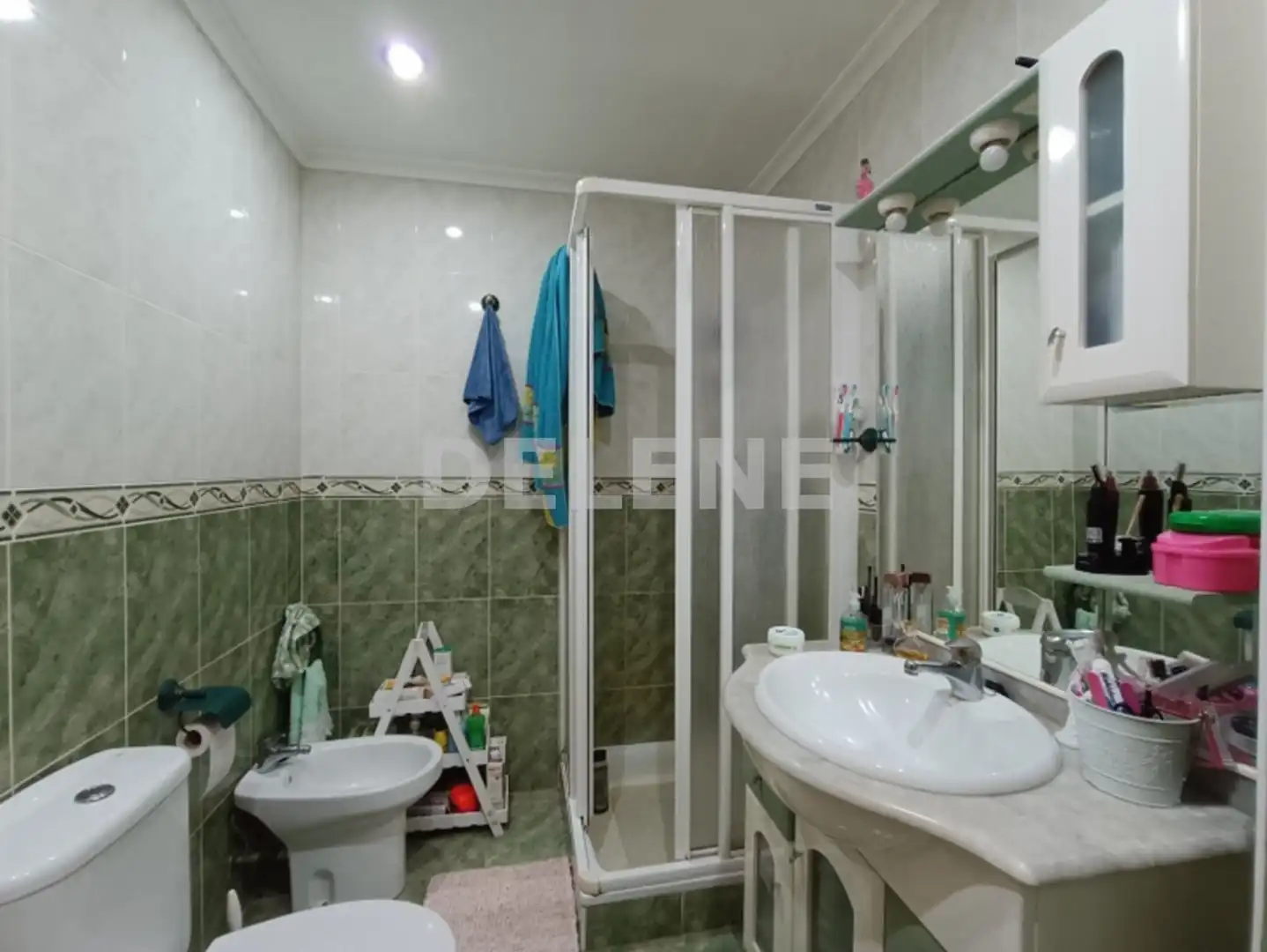 Baño de Piso en venta en Hellín con Aire acondicionado y Balcón
