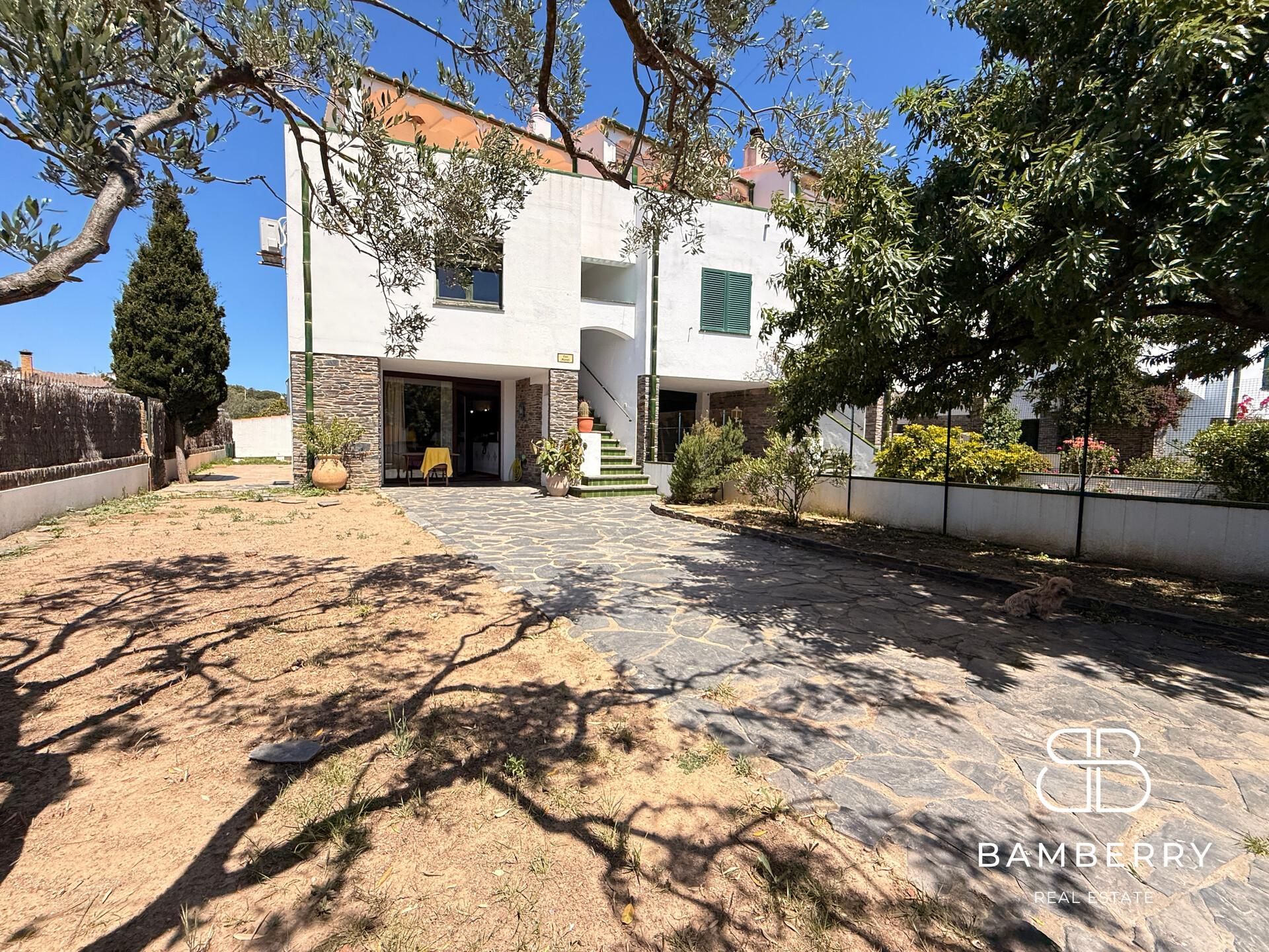 Exterior view of Single-family semi-detached for sale in Cadaqués  with Terrace