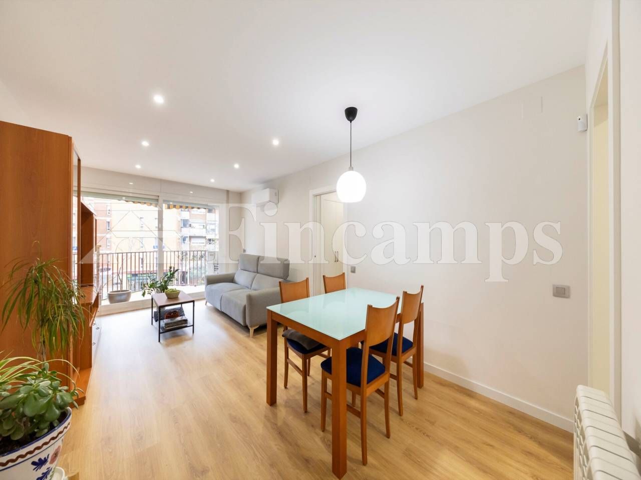 Habitación de Piso en venta en Sabadell con Aire acondicionado, Calefacción y Parquet