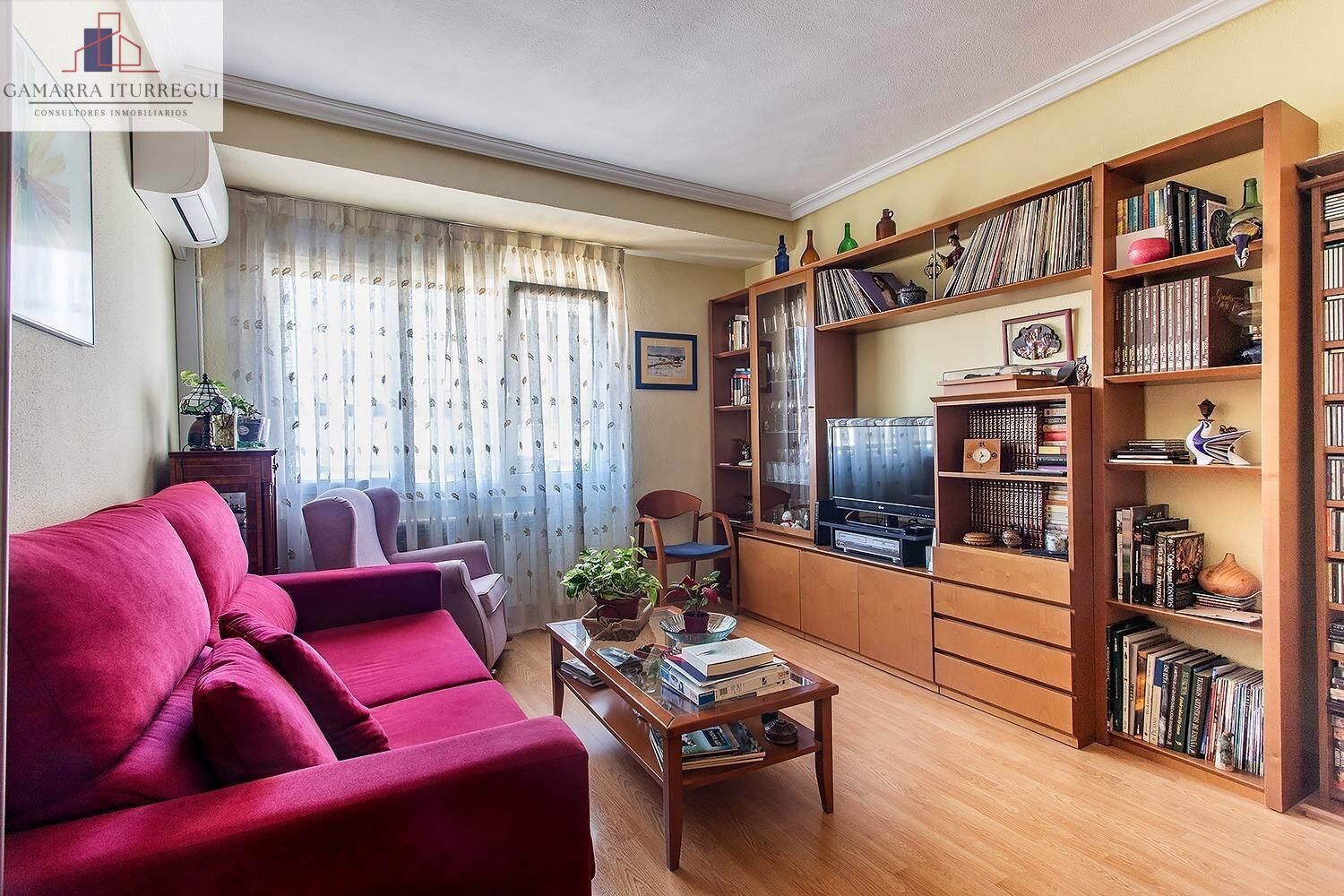 Sala de estar de Piso en venta en  Madrid Capital con Calefacción