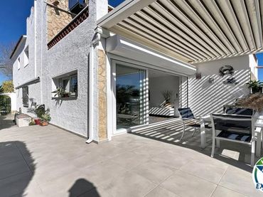 Haus mit Pool zum Verkauf in Carrer Llobregat