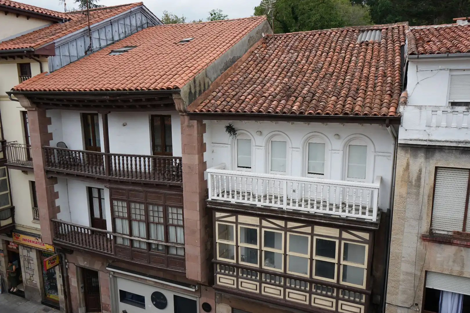 Vista exterior de Pis en venda en Cabezón de la Sal amb Calefacció i Terrassa