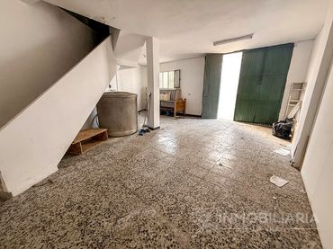Local comercial de lloguer a Calle Rodriguez Giron